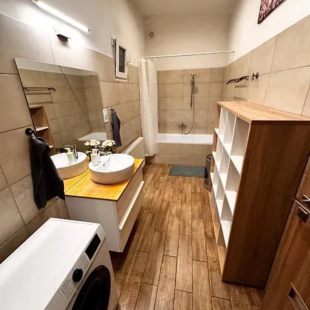 S6 - Promo Next To Gozsdu Garden Appartement Boedapest