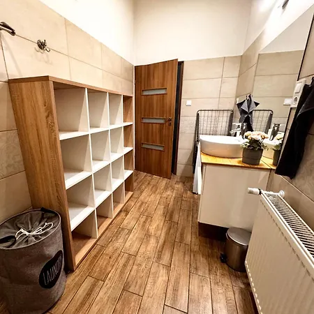 S6 - Promo Next To Gozsdu Garden *