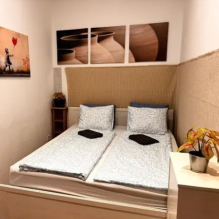 S6 - Promo Next To Gozsdu Garden Appartement